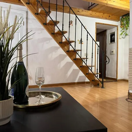 Magenta Apartment *