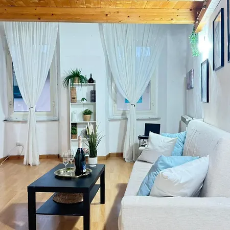 Apartment Magenta
